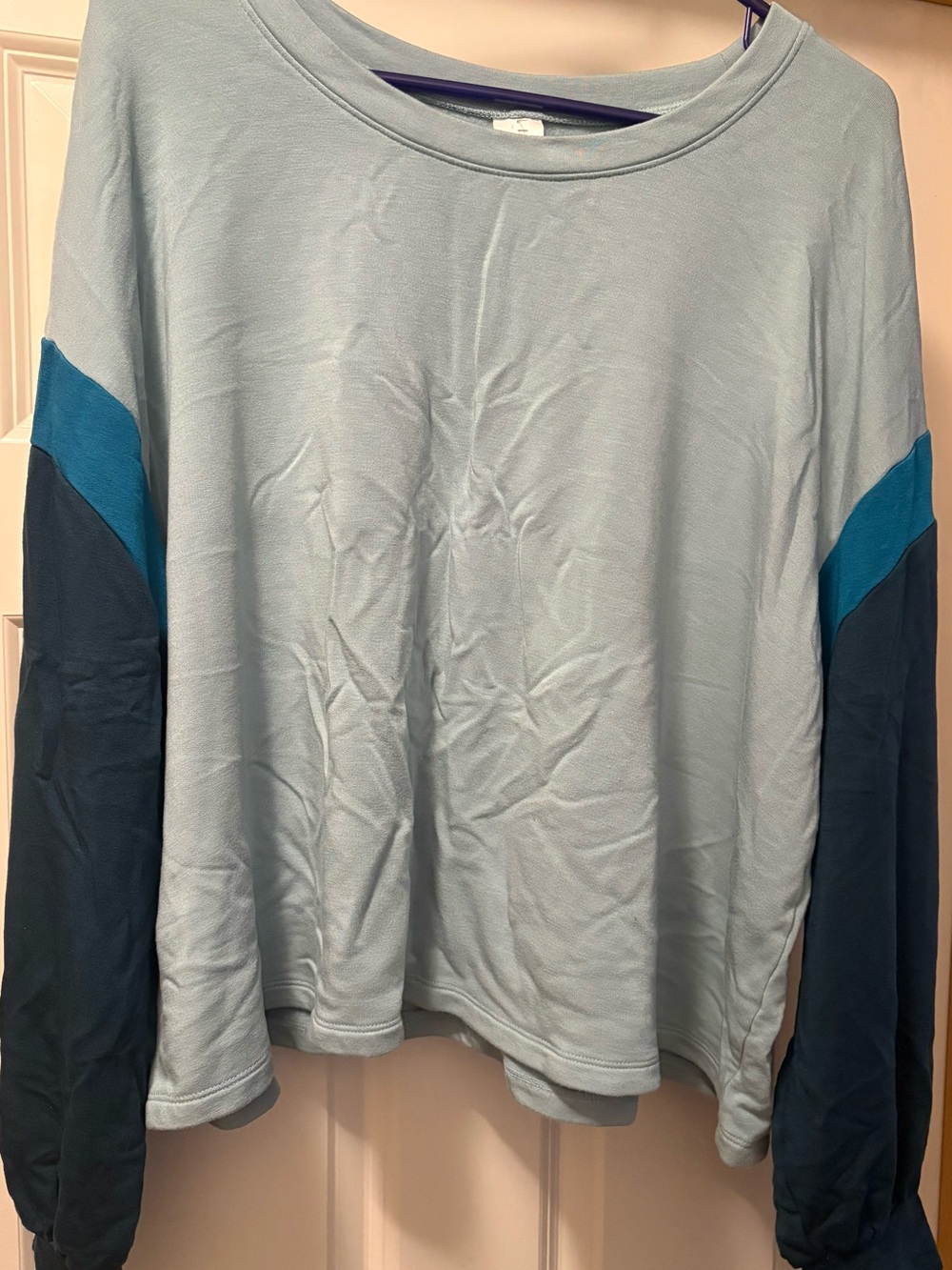 Livi For Lane Bryant Active Blue Long sleeve Top Size 22/24